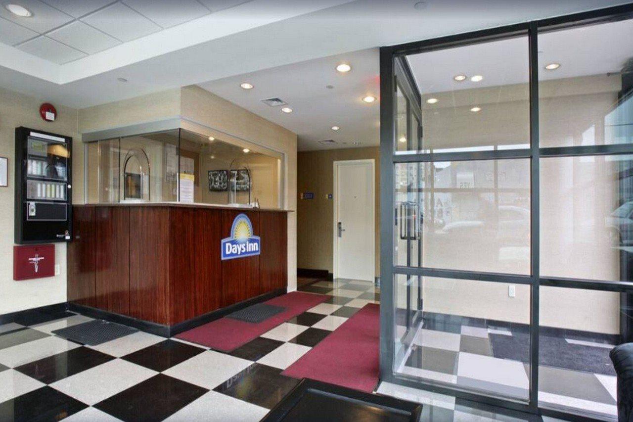 Days Inn Bronx New York Eksteriør billede