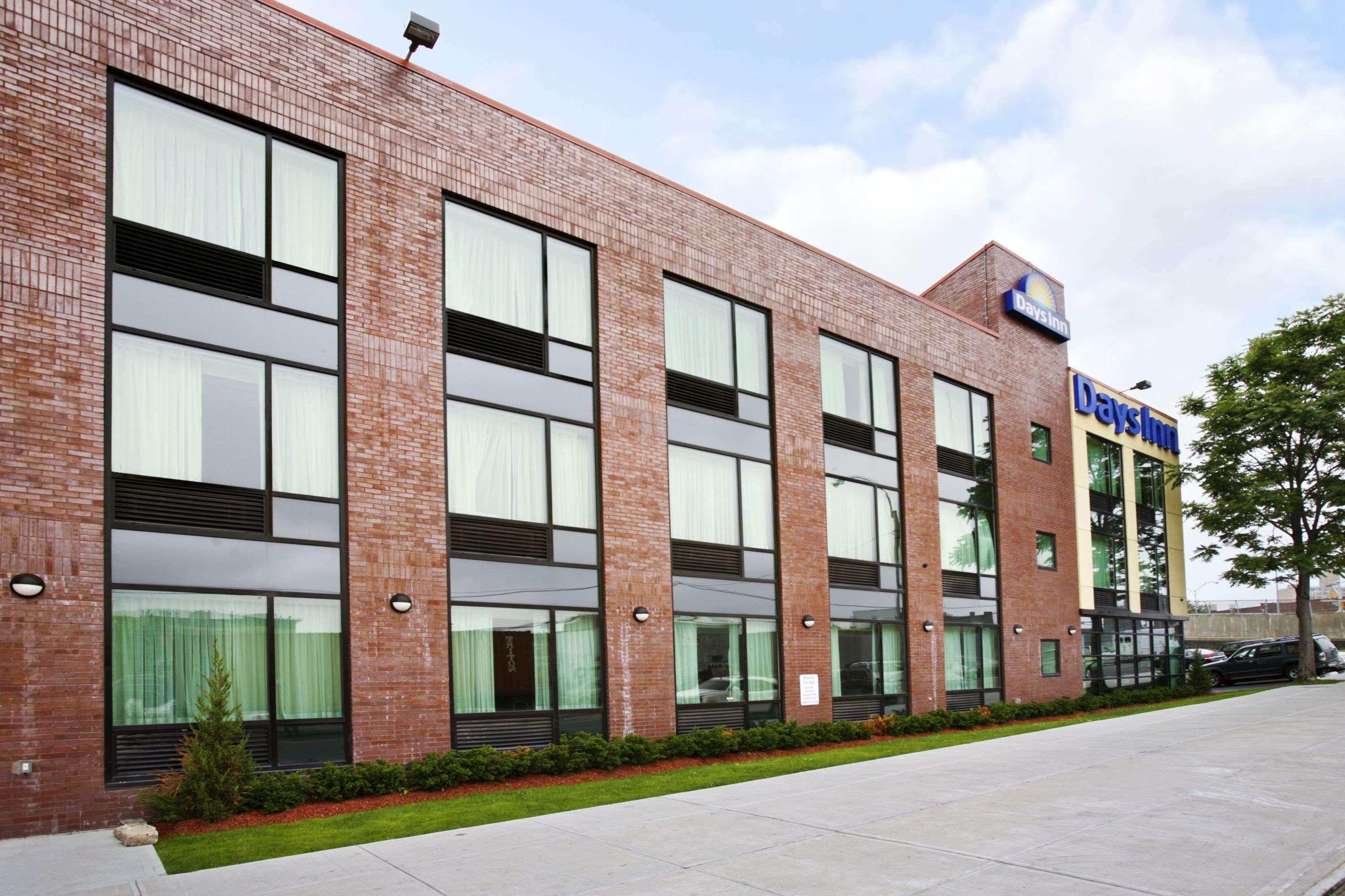 Days Inn Bronx New York Eksteriør billede